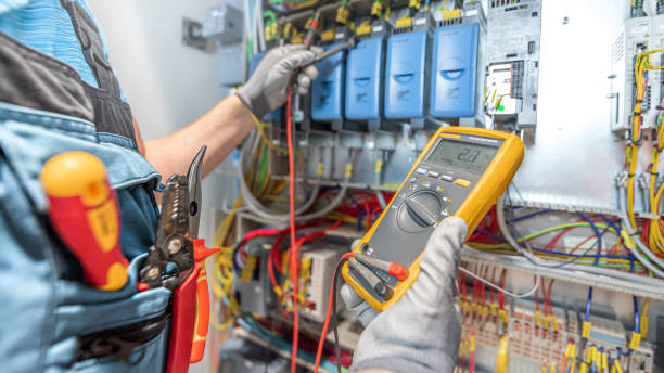 Best Licensed Electrician  in Hebron, IL